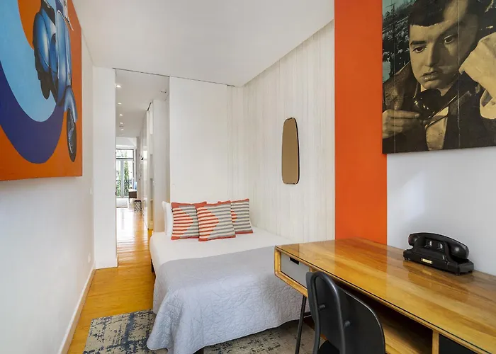 Whome Boho-chic Santos Apartment: Industriais 7 * Lisboa