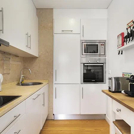 Whome Boho-chic Santos Apartment: Industriais 7 Лиссабон