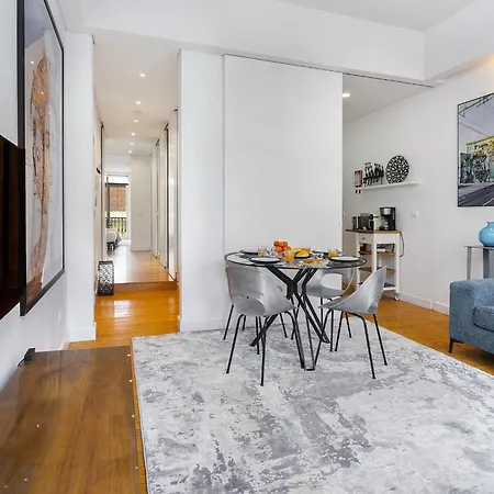 Апартаменты Whome Boho-chic Santos Apartment: Industriais 7 Лиссабон