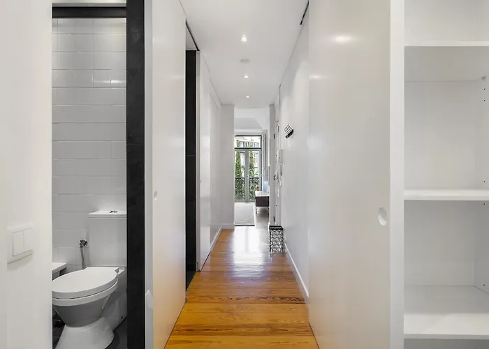 Whome Boho-chic Santos Apartment: Industriais 7 * Lisboa